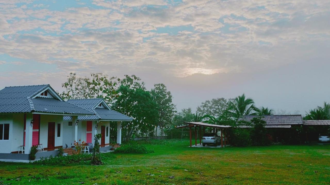 Khuang Kom Pimpisa Garden พิมพิศา การ์เด้นท์ヴィラ エクステリア 写真