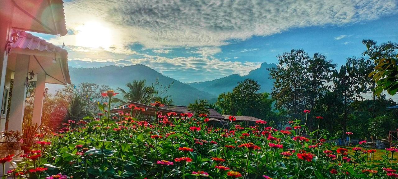 Khuang Kom Pimpisa Garden พิมพิศา การ์เด้นท์ヴィラ エクステリア 写真
