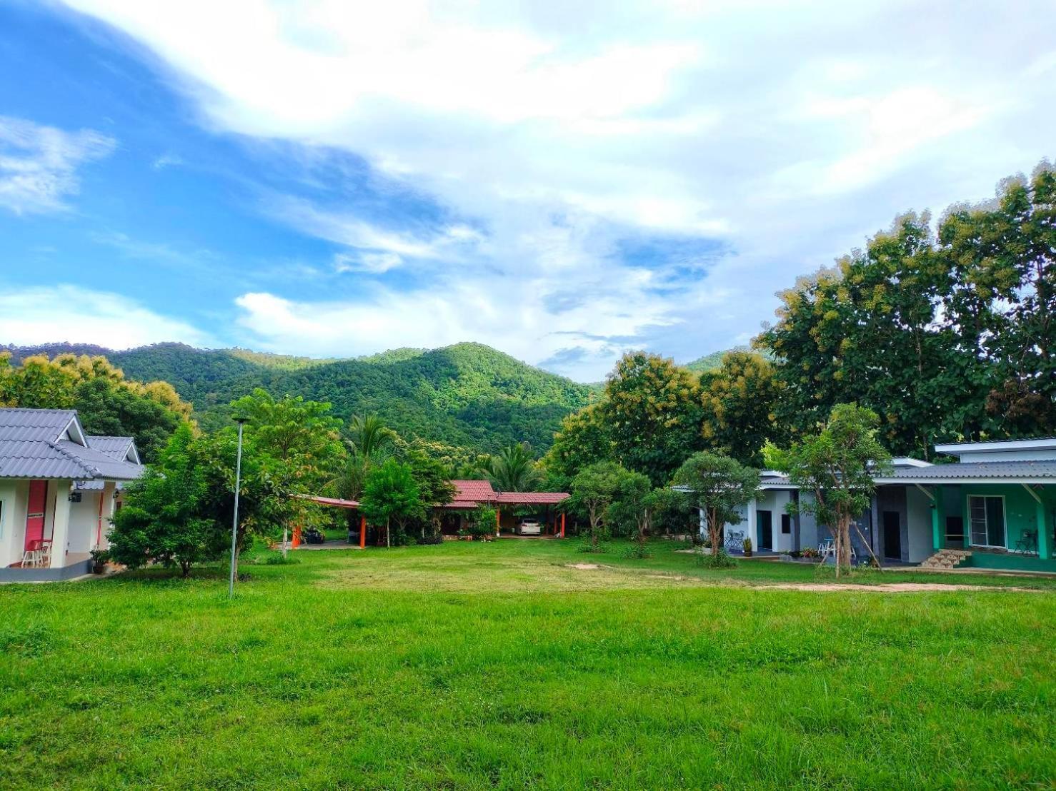 Khuang Kom Pimpisa Garden พิมพิศา การ์เด้นท์ヴィラ エクステリア 写真